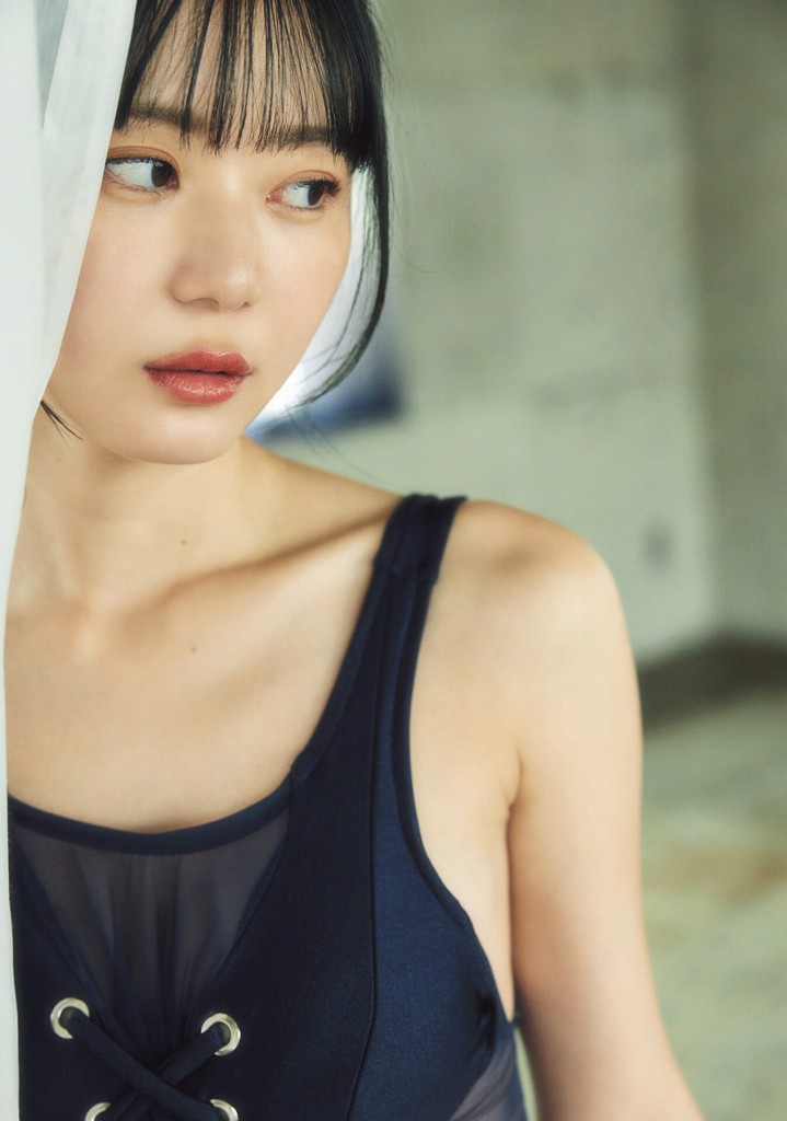 いけちゃん 細身でEカップの水着グラビア画像！