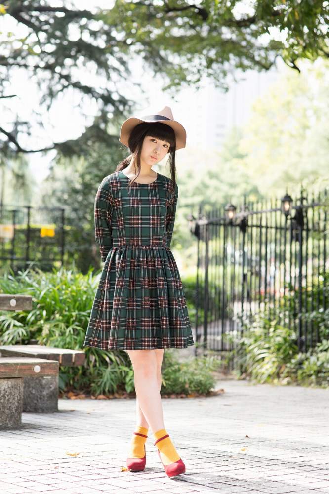 浜辺美波 鬼かわな水着＆浴衣グラビア画像！