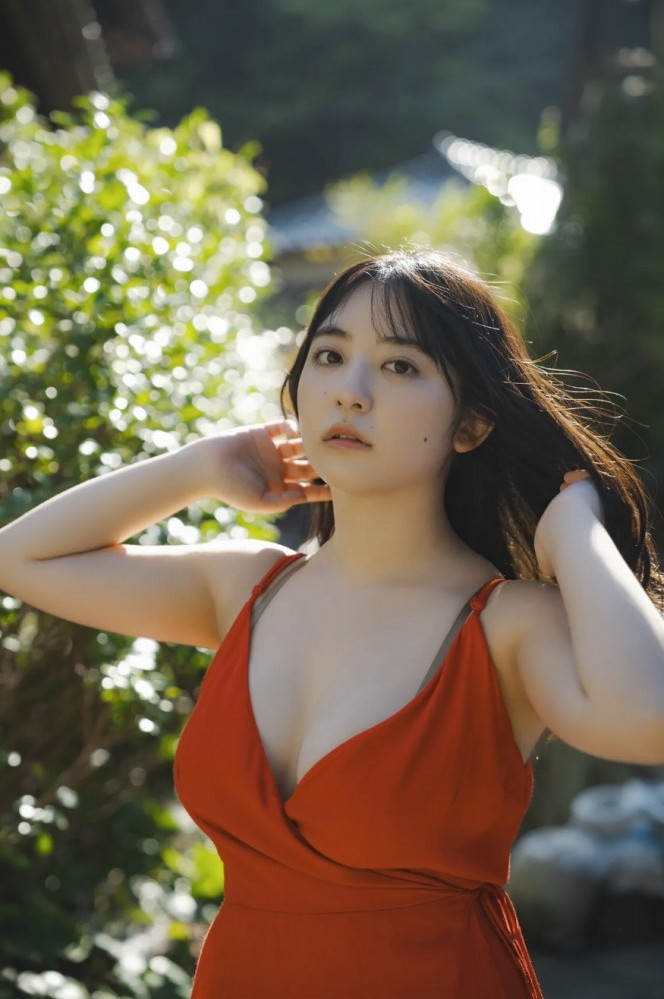 麻倉瑞季 おっぱいが大きい水着グラビア画像！