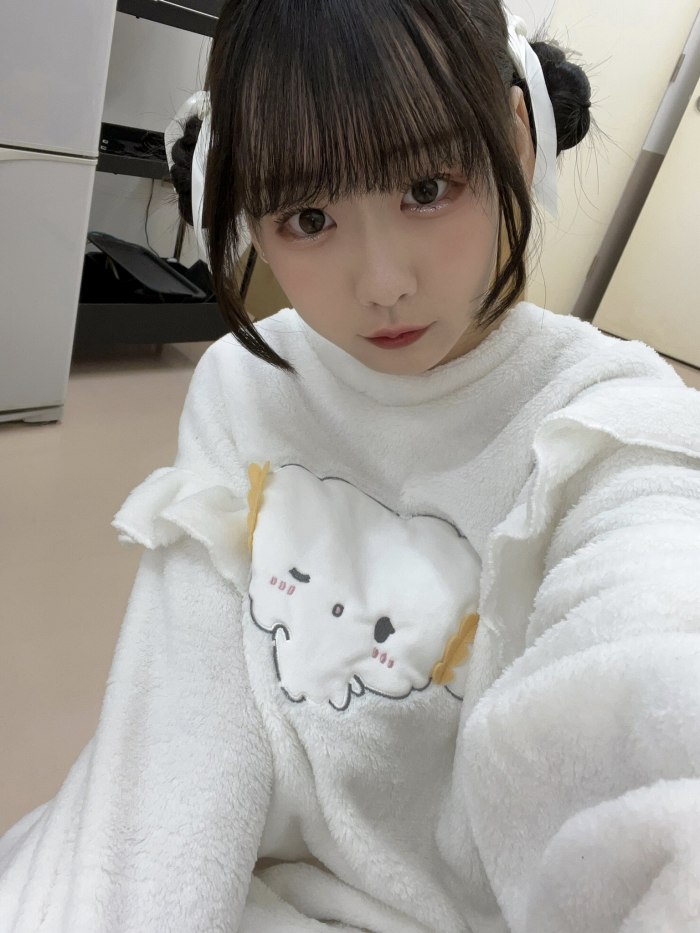 須羽こころ ふわふわバストの水着グラビア画像！