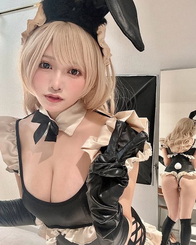 小倉あずさ 巨乳レイヤーの水着グラビア画像！