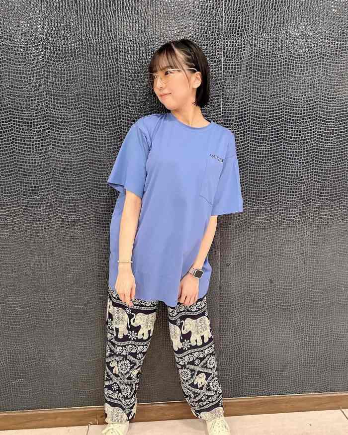 鍛治島彩 キュートな水着グラビアほか画像！