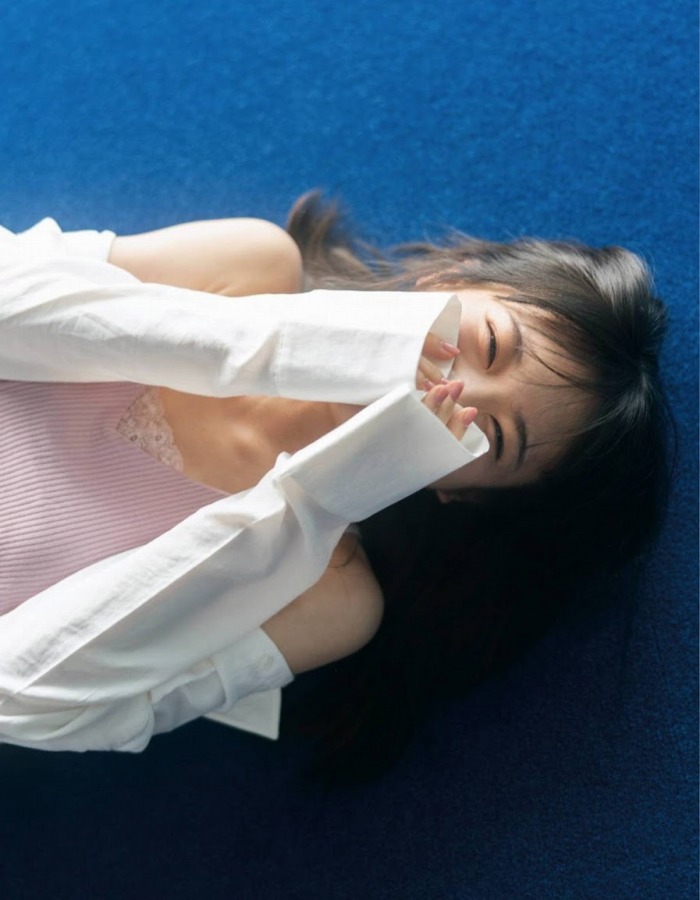 秋元真夏 激かわな水着・ランジェリー画像！