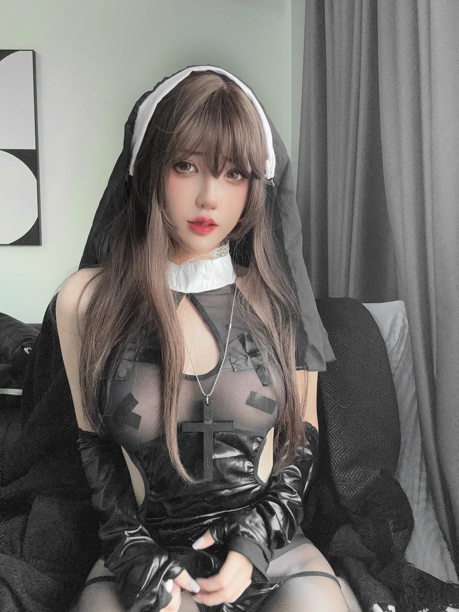 [Cosplay] 阿薰kaOri 偷偷做坏事的修女