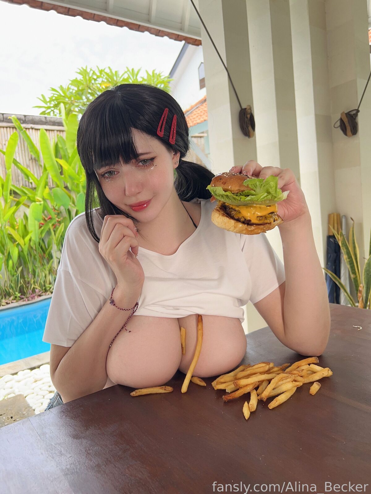 Coser@Alina Becker - Kobeni