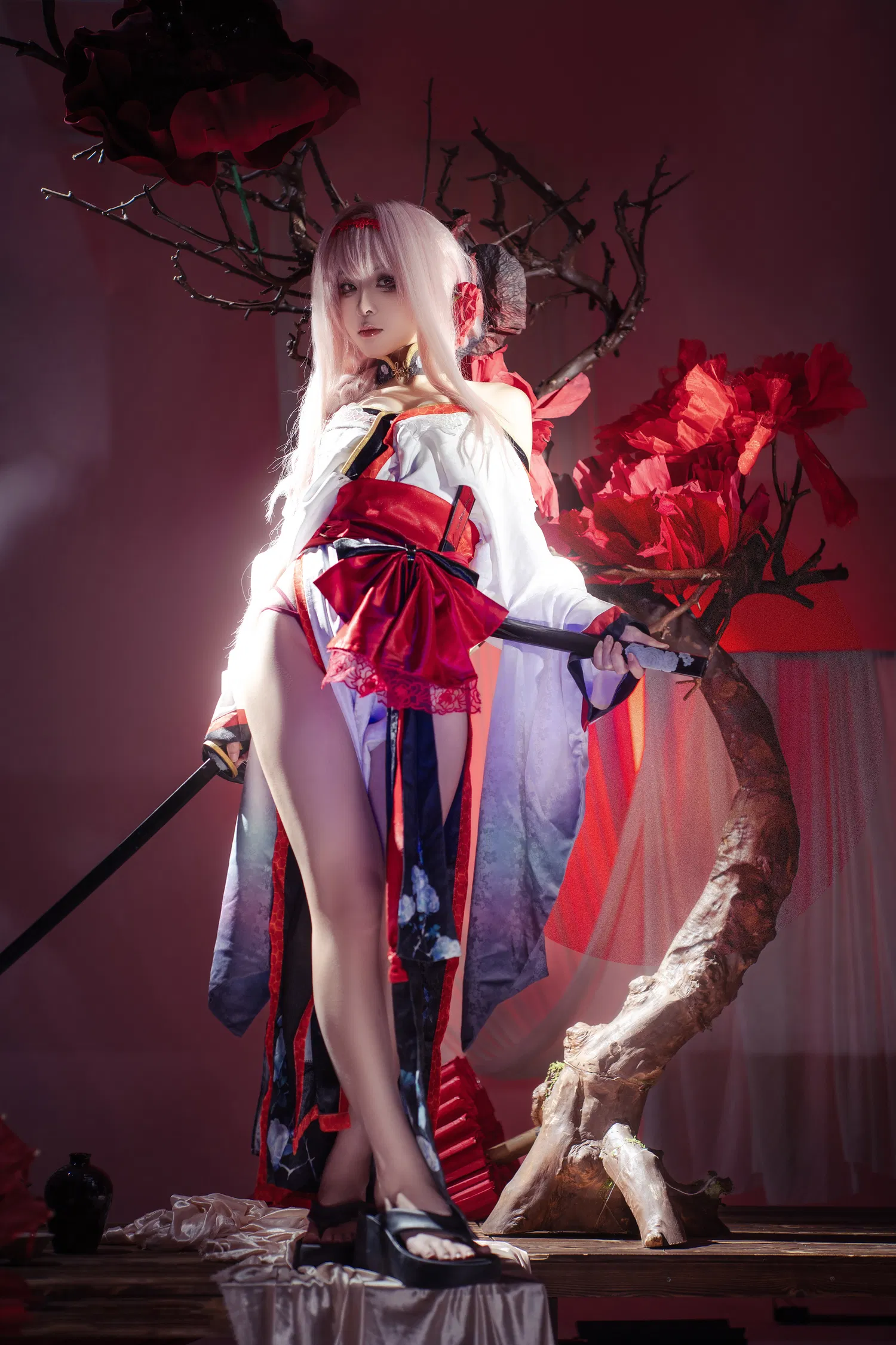 [Cosplay] 矢量鱼 Nikke胜利女神 暗莲