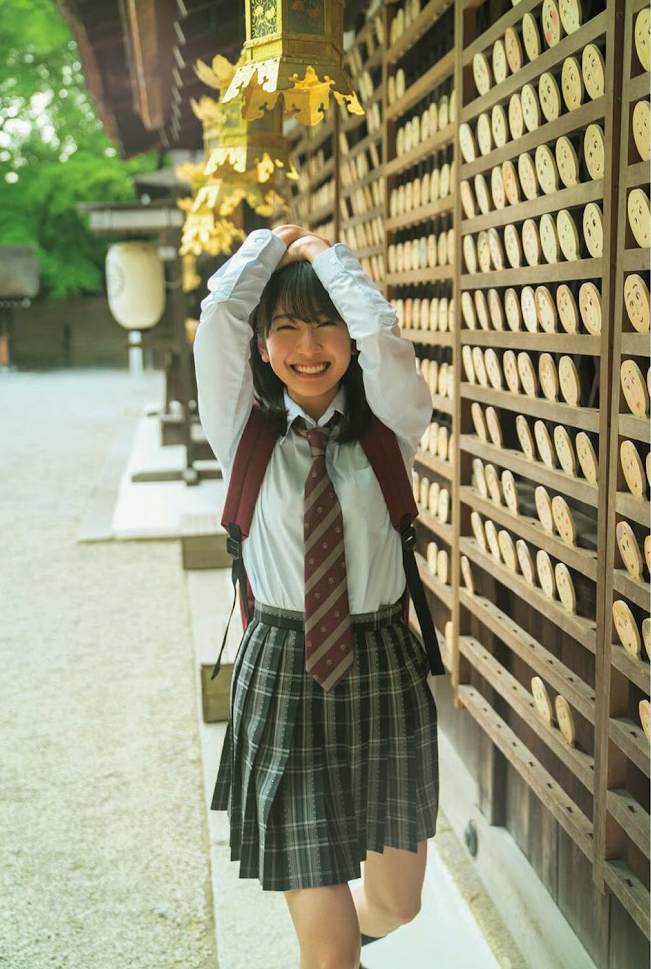 金村美玖 しっとりかわいい水着＆生脚画像！