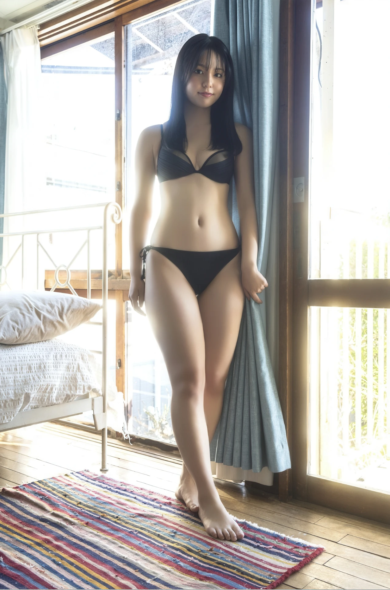 Kanon Matsushima 松島かのん, 写真集 チラリと魅せるオトナなかのん