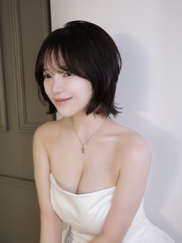 天木じゅん 爆裂Iカップの水着グラビア画像！