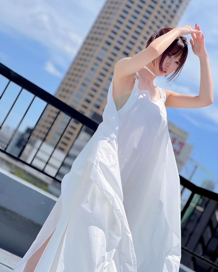 えなこ 過去のグラビア画像