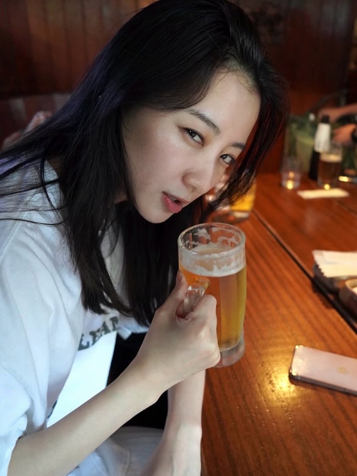 高田里穂 スタイル抜群な水着グラビア画像！