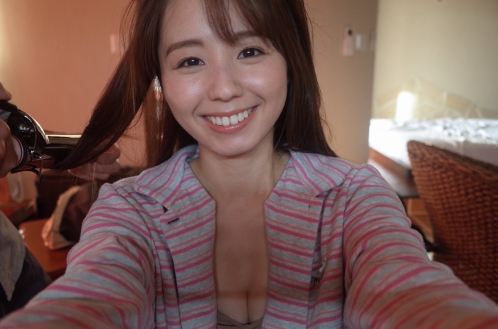 小池里奈 美尻でキュートな水着グラビア画像！