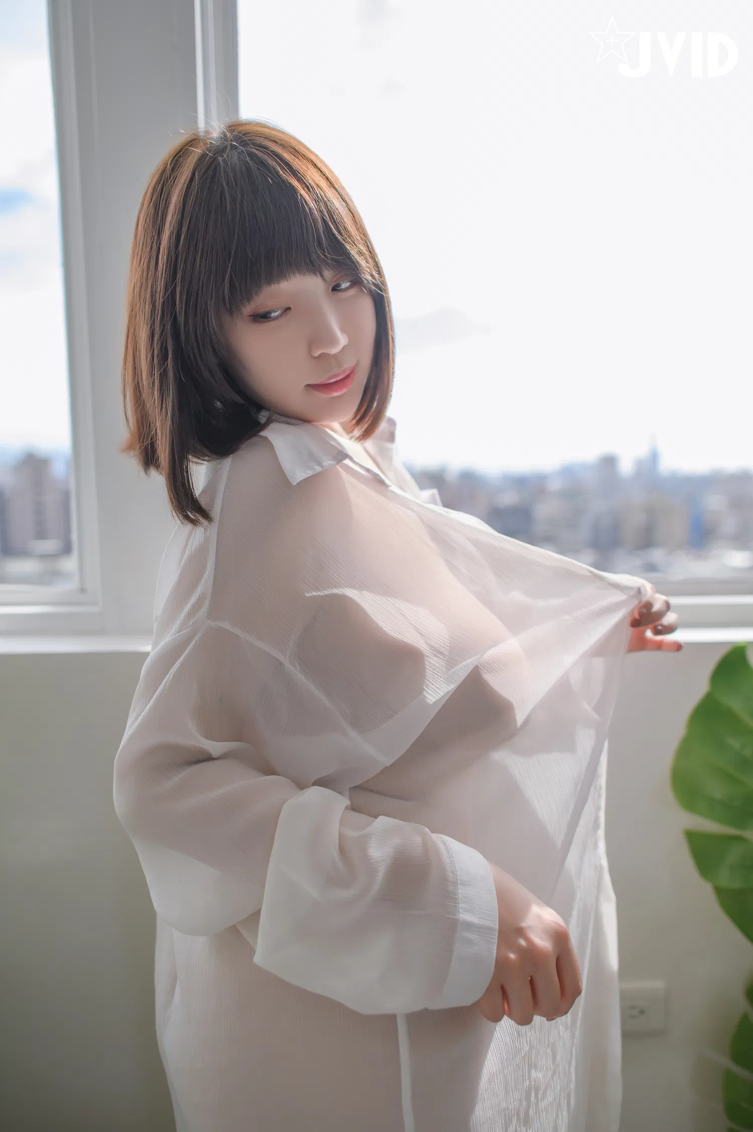 [JVID] Ruru茹茹 - 【H級豪巨乳】寄宿家中的前同事－茹茹，一早醒來就衣衫不整！豪乳在眼前晃的我頭好暈啊～～～