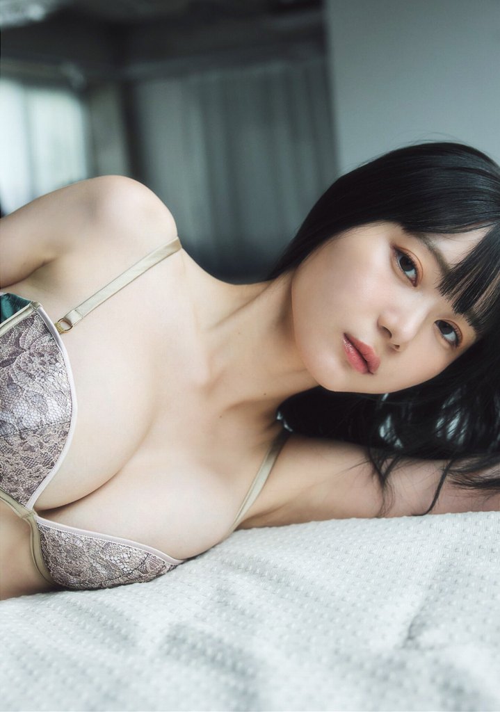 いけちゃん 細身でEカップの水着グラビア画像！