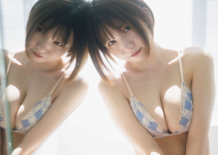 えなこ 過去のグラビア画像