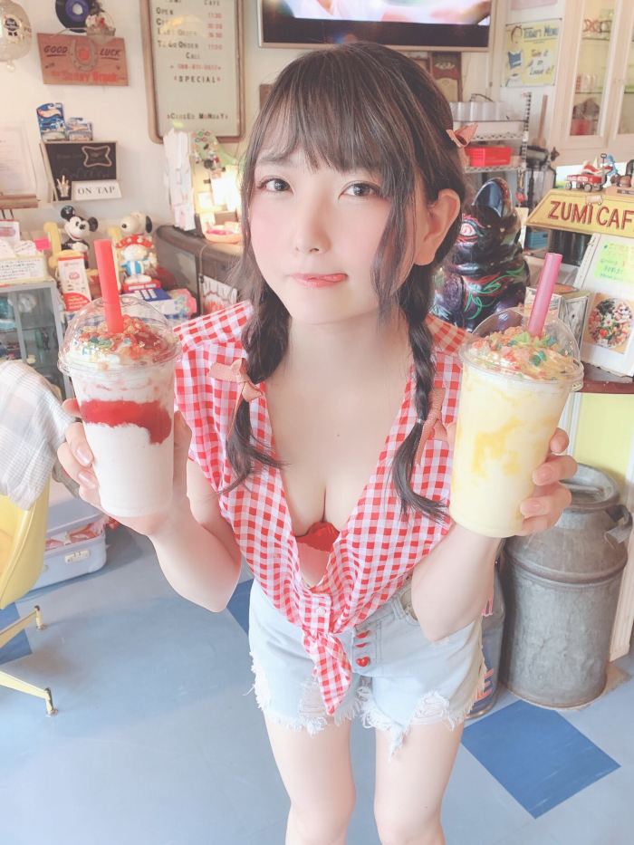 あまつまりな 脱ぎすぎ水着＆下着グラビア画像！