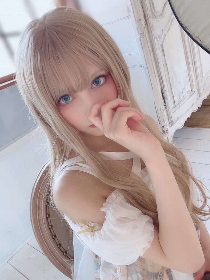 えい梨 美しいコスプレ＆水着グラビア画像！