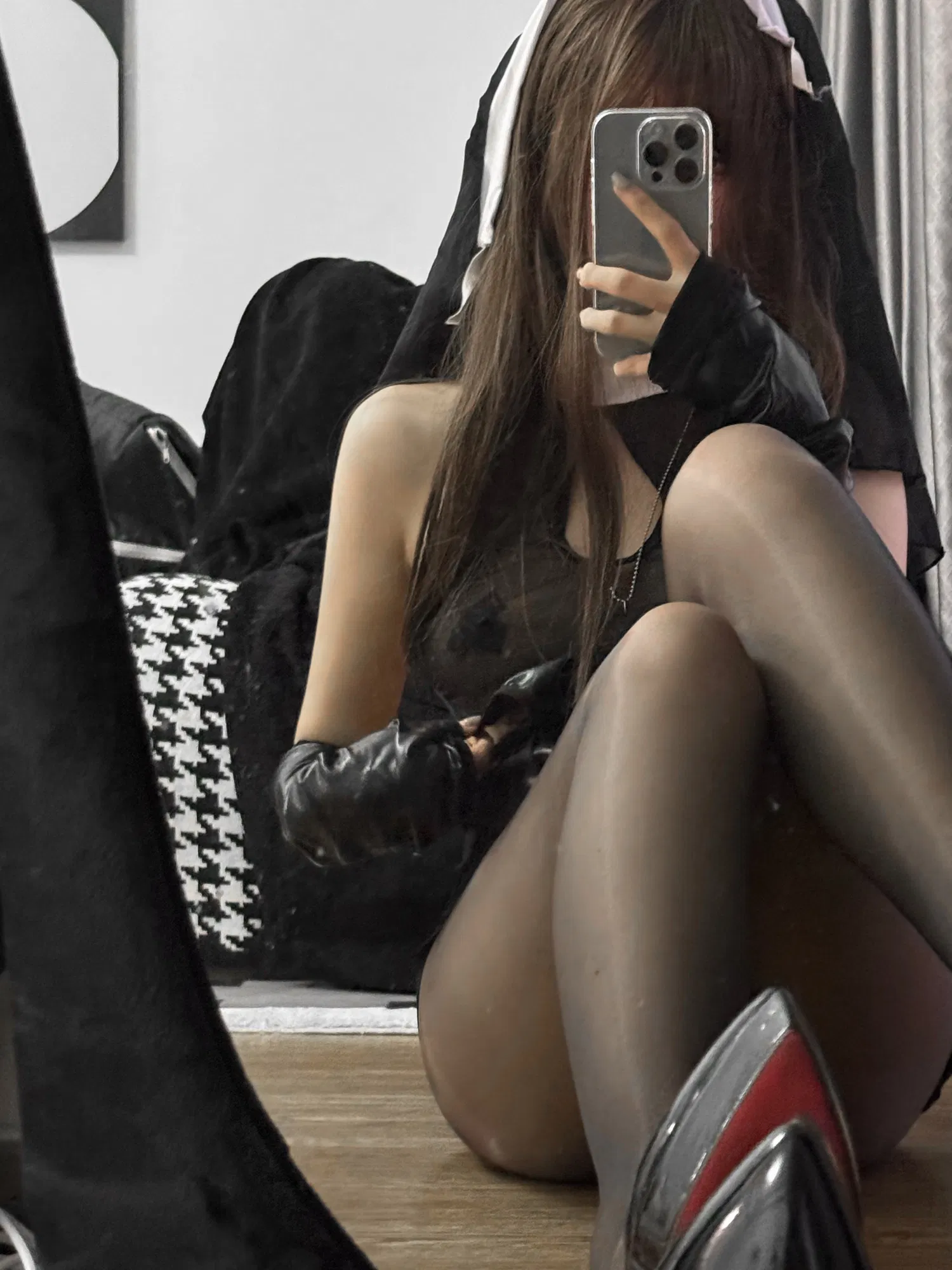 [Cosplay] 阿薰kaOri 偷偷做坏事的修女