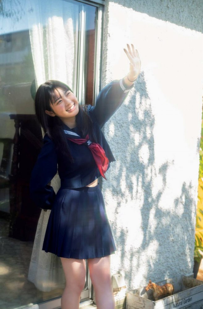 矢野ななか くびれボインの水着グラビア画像！