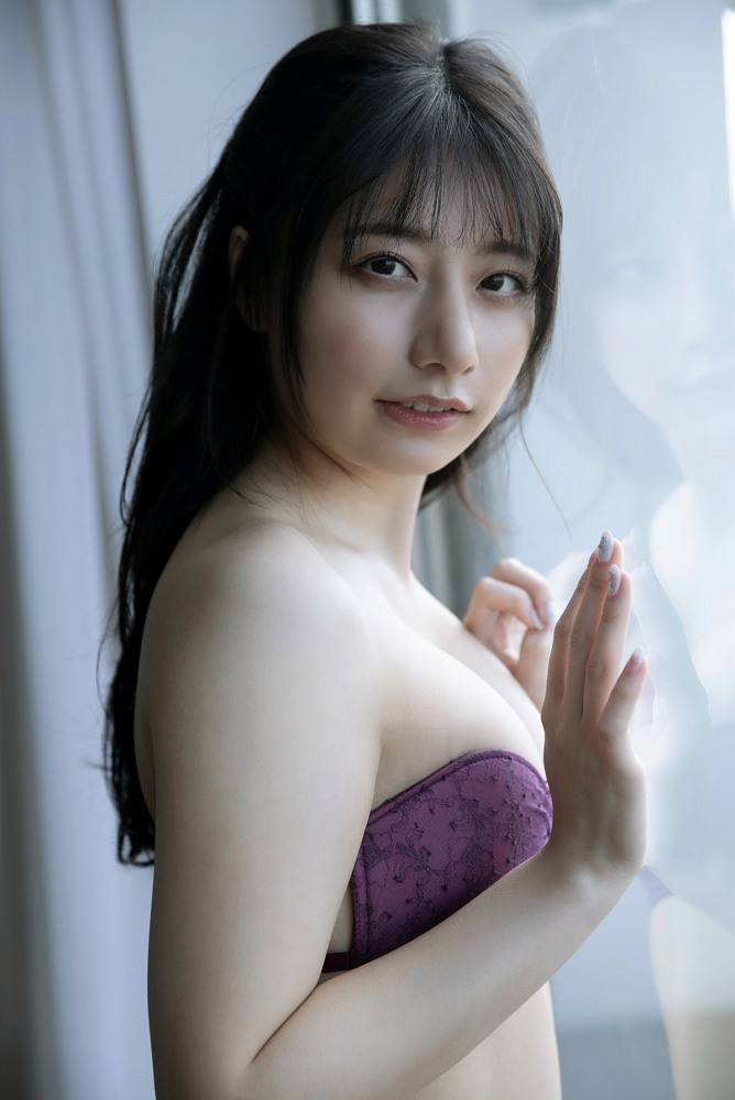 鈴木優香 ちょっと脱ぎすぎ水着グラビア画像！