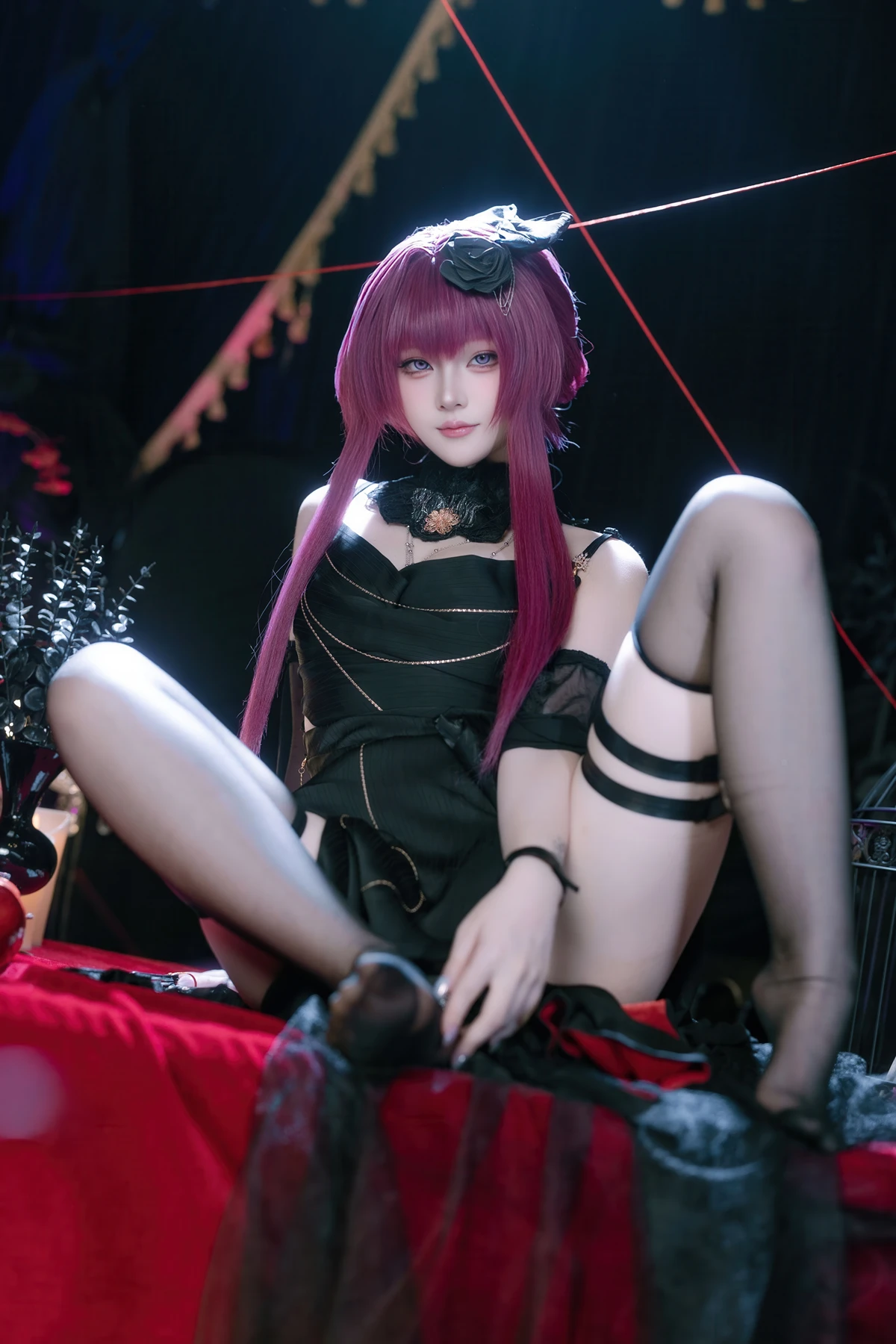 Cosplay 屿鱼 – 崩坏 星穹铁道 卡芙卡 缚月之夜