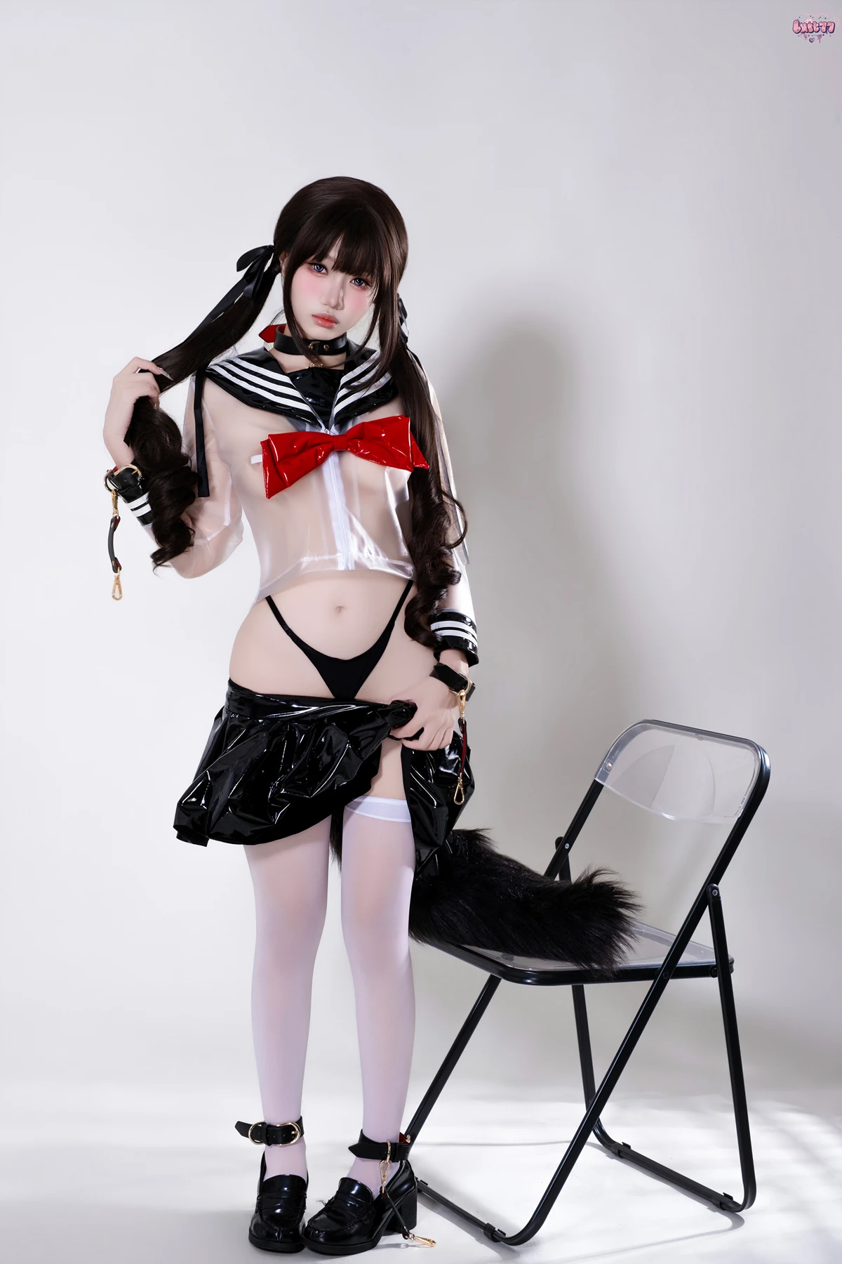 Cosplay 柒柒要乖哦 – 兽尾透明JK