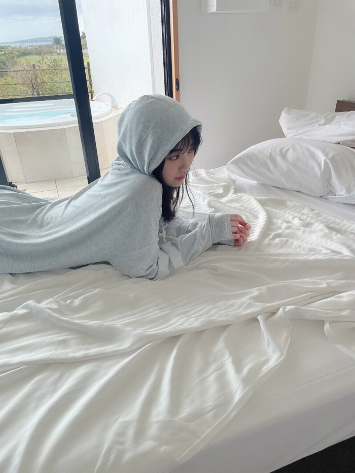 石川澪 Cカップおっぱいの激かわヌード画像！