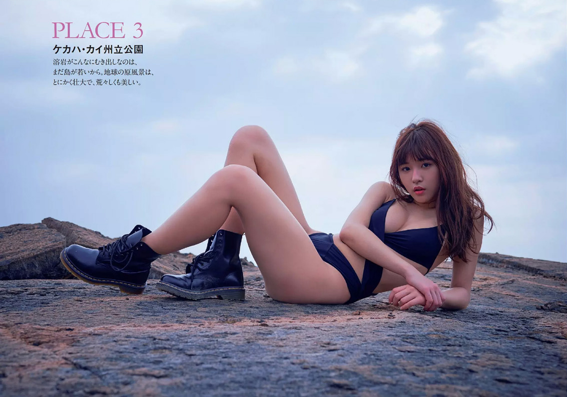 浅川梨奈 もっこりおっぱい水着グラビア画像！