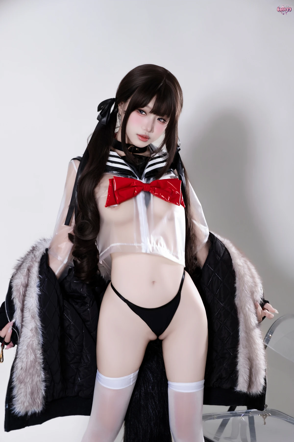 Cosplay 柒柒要乖哦 – 兽尾透明JK