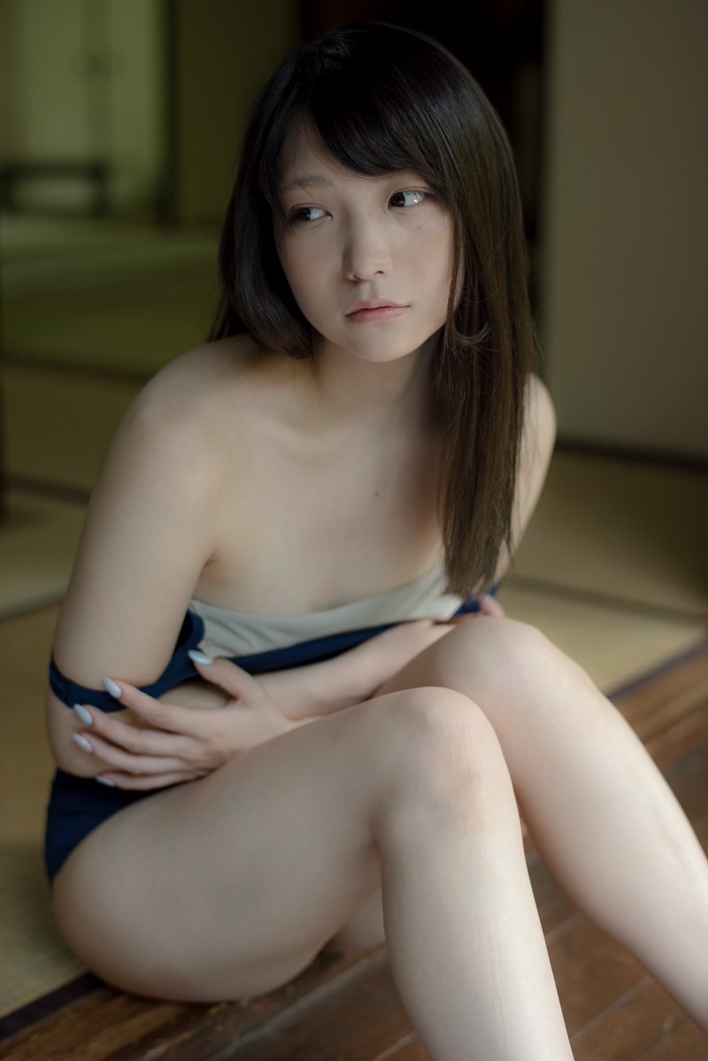 あまつまりな 脱ぎすぎ水着＆下着グラビア画像！