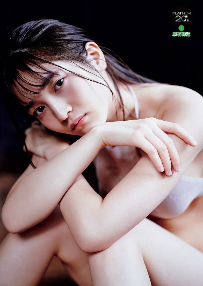 黒嵜菜々子 ふわふわボインの水着グラビア画像！