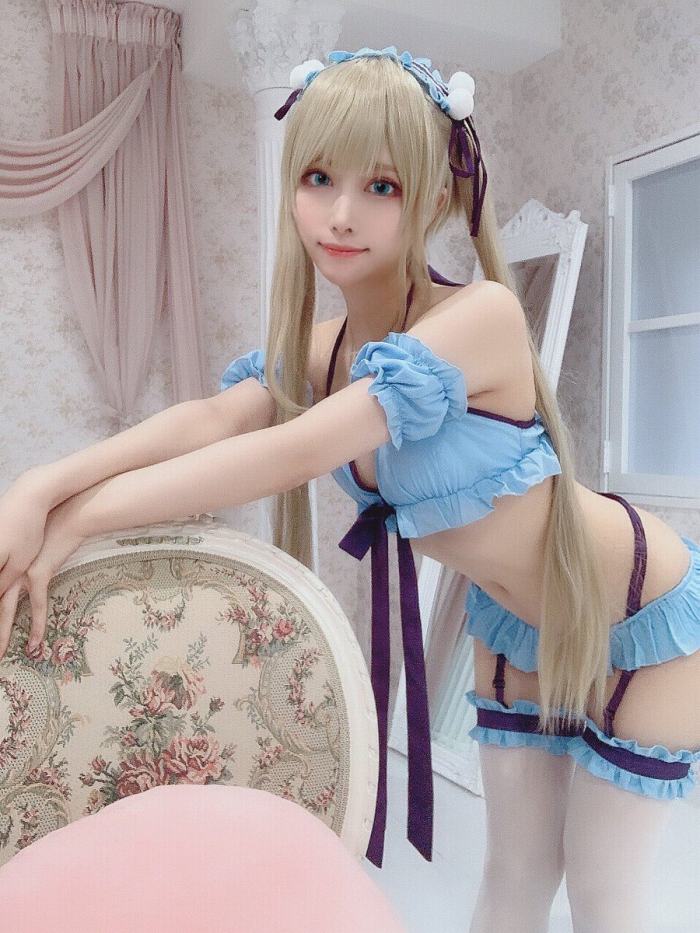 えい梨 美しいコスプレ＆水着グラビア画像！