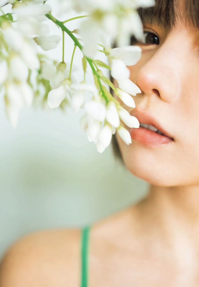 えなこ 過去のグラビア画像