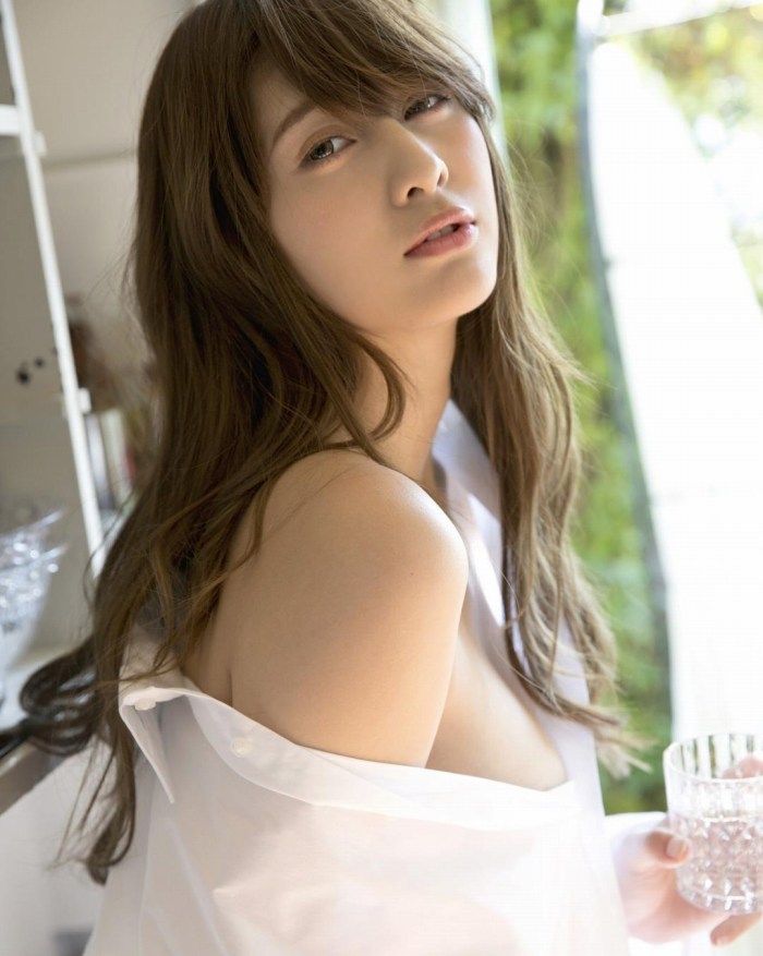 アンジェラ芽衣 素敵すぎ水着グラビア画像！