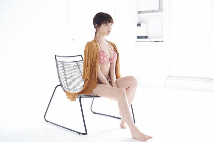 鈴木聖 Fカップが凄い水着＆下着グラビア画像！