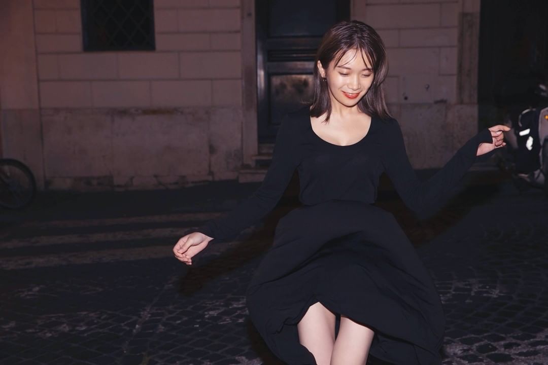 秋元真夏 激かわな水着・ランジェリー画像！