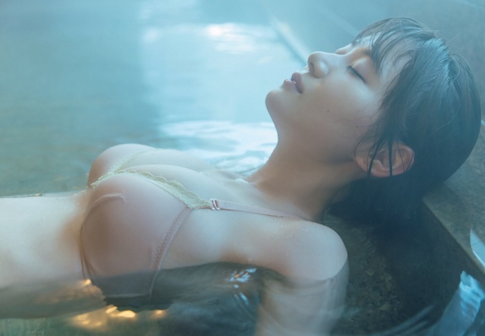 いけちゃん 細身でEカップの水着グラビア画像！