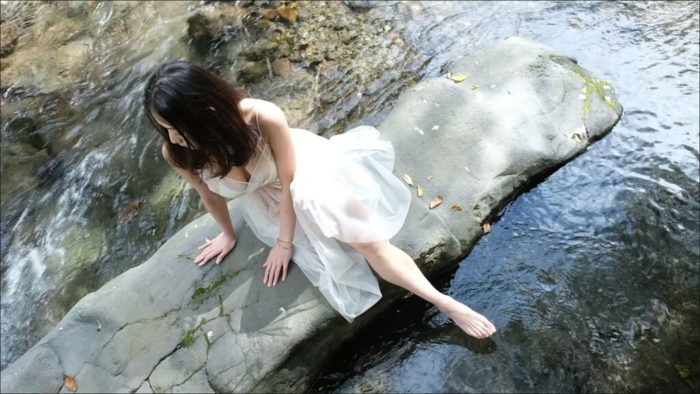 片山萌美 濡れ場ヌード＆水着グラビア画像！