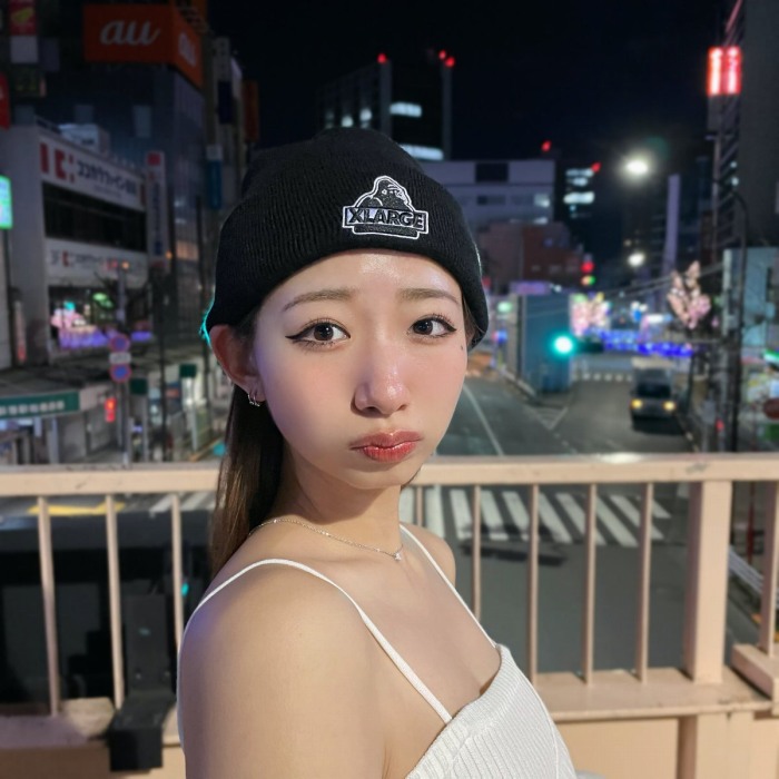 うらら 小顔美女の下着＆水着グラビア画像！