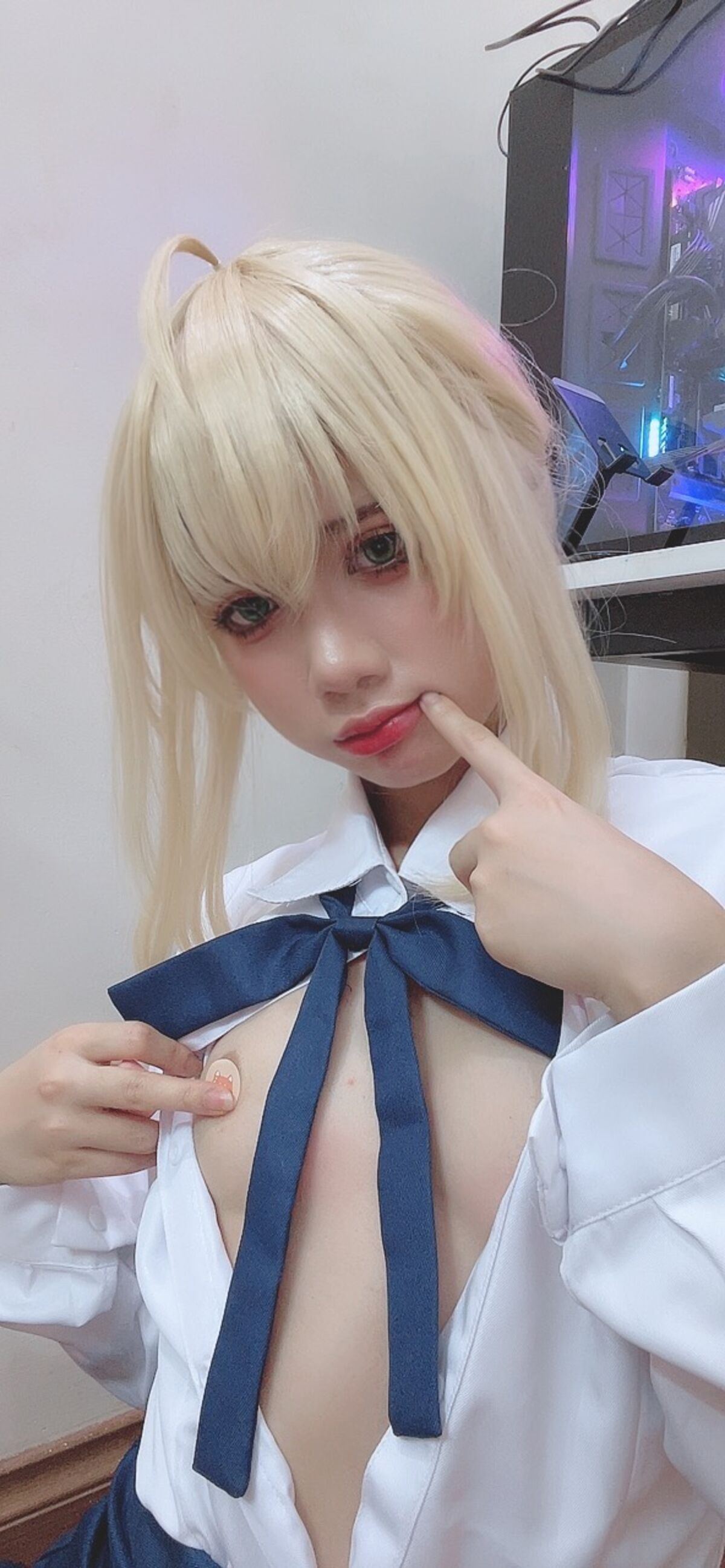 Coser@PoppaChan - Artoria Pendragon Fate Part01