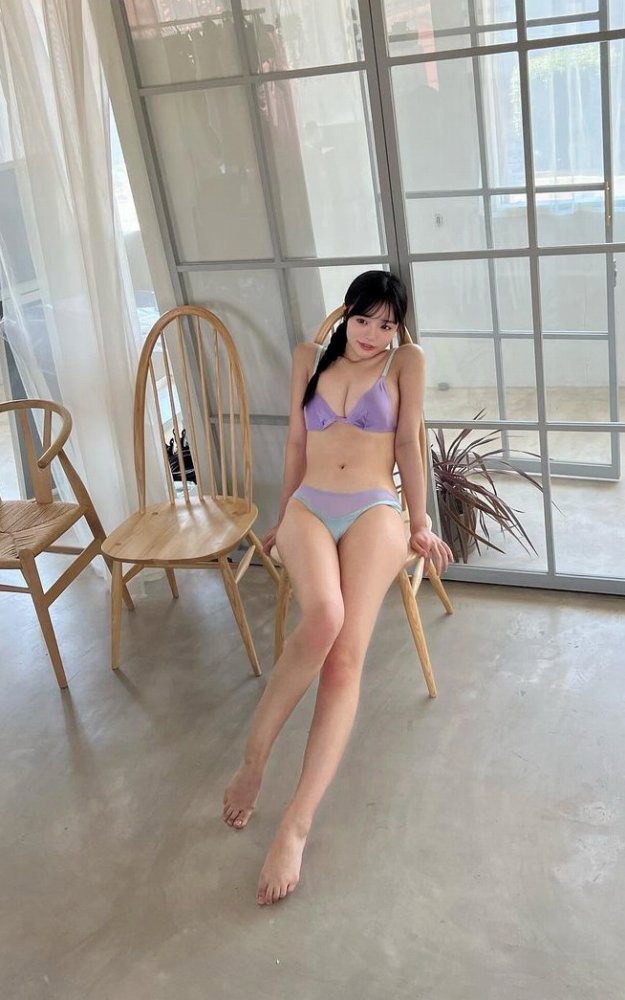 高鶴桃羽 激かわボインな水着グラビア画像！