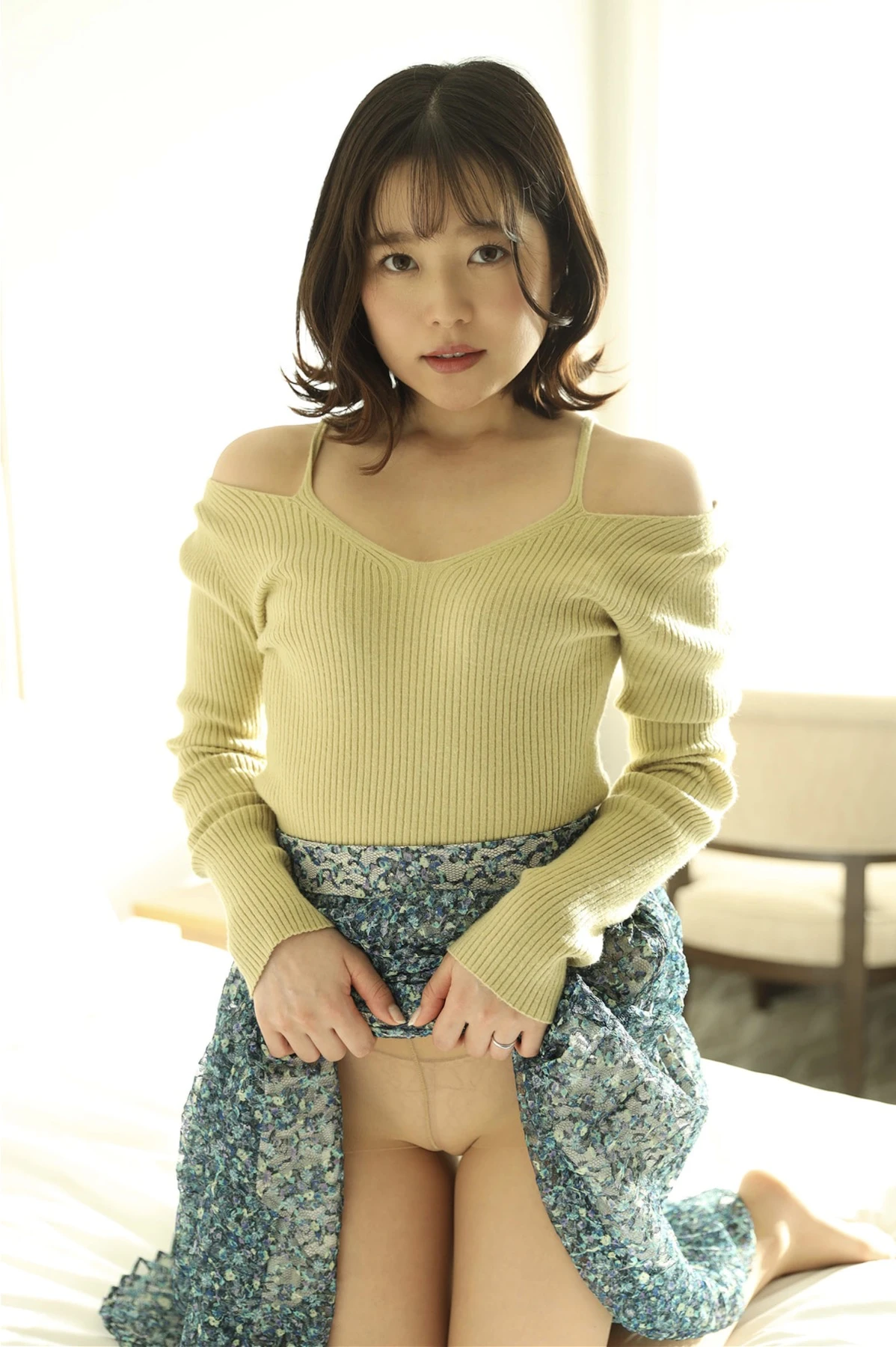 Chiharu Miyazawa 宮沢ちはる, 写真集 小柄で童顔の雰囲気溢れる人妻 Set.01