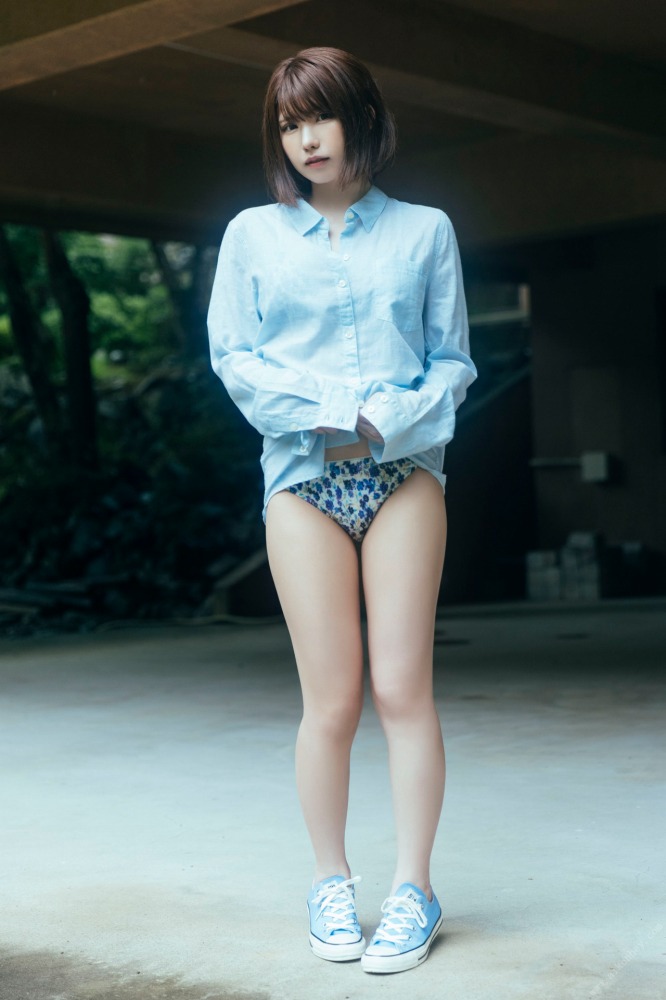 えなこ 過去のグラビア画像