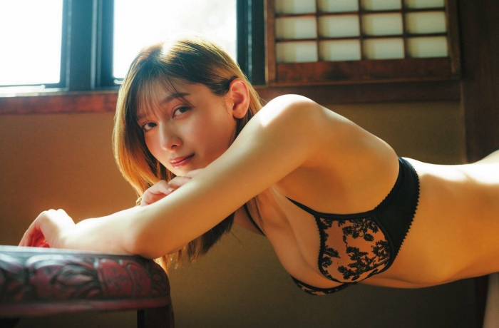 アンジェラ芽衣 素敵すぎ水着グラビア画像！