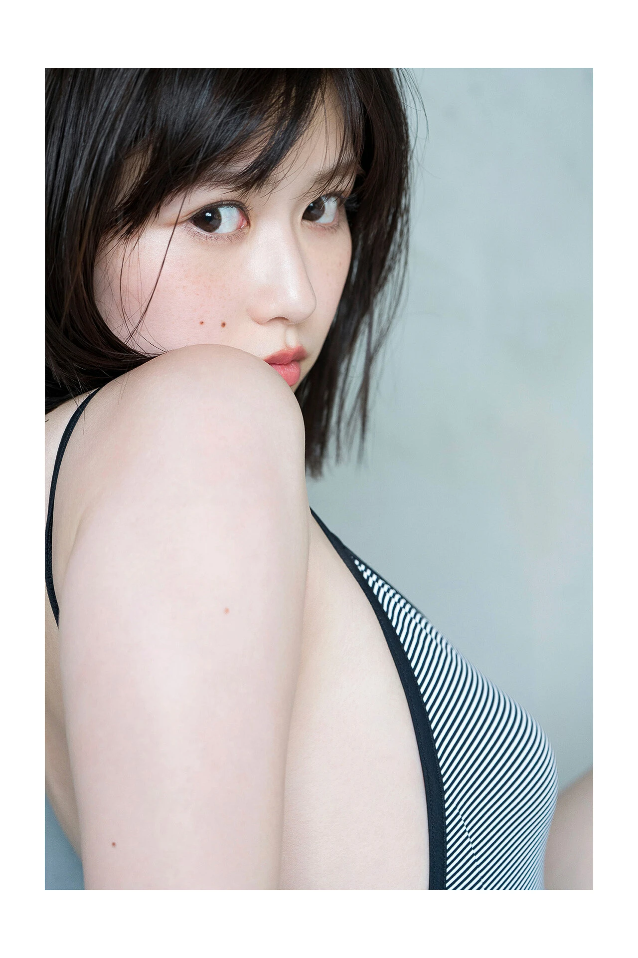 Yuzuha Saeki 冴木柚葉, FLASHデジタル写真集 「Lumiere」 Set.01