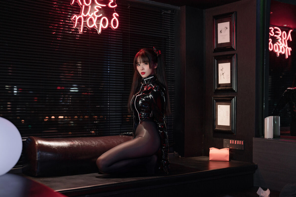 Coser@轩萧学姐 - 黑丝通讯官