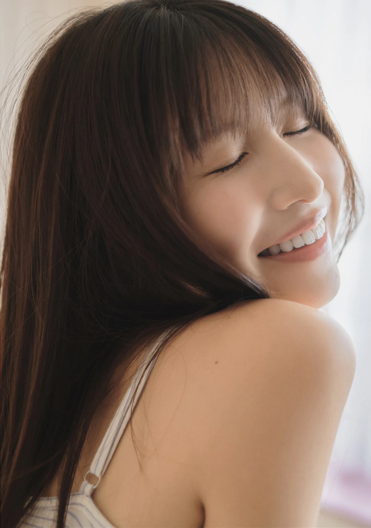 Momo Sakura 桜空もも, 写真集 「Trance Retinal とられち」 Set.03