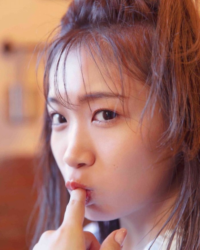 秋元真夏 激かわな水着・ランジェリー画像！