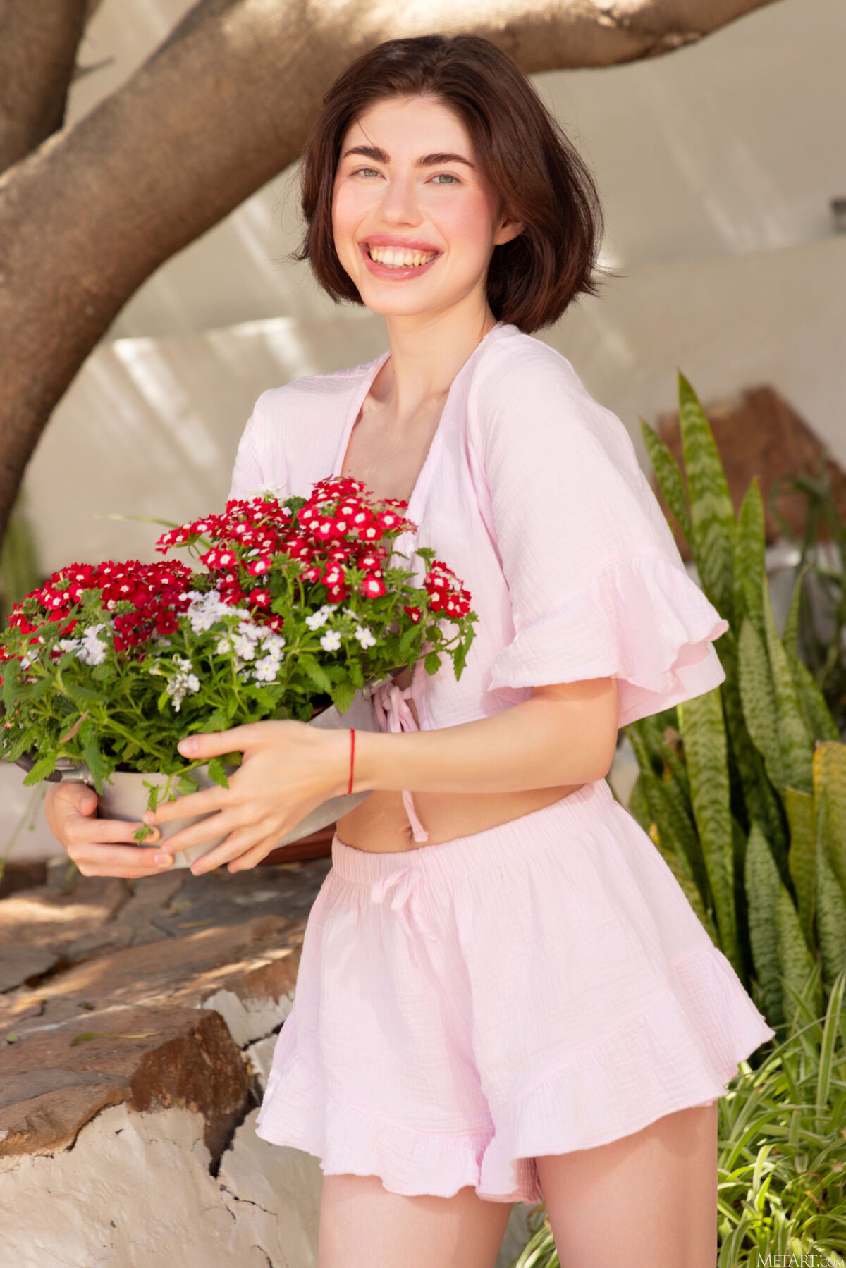 MetArt Taya Sour - Presenting Taya Sour Part01