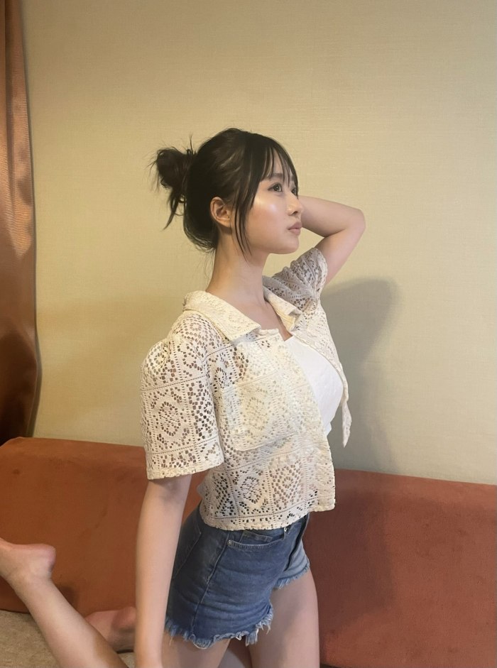 高鶴桃羽 激かわボインな水着グラビア画像！